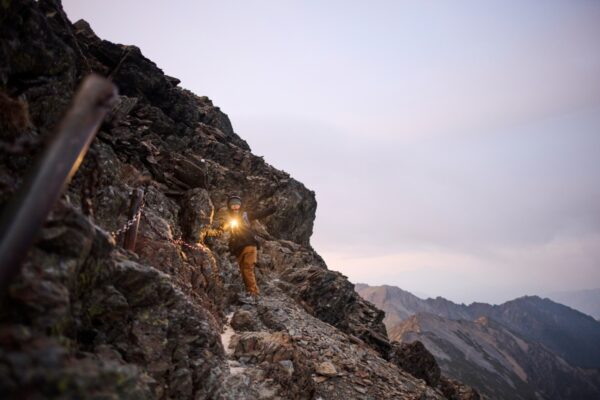 台湾・玉山で山小屋泊登山。森林限界を超えて4,000m級の頂へ｜ポレポレ！～猪俣親子の登山日記～