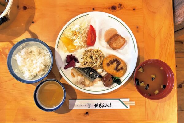 テント泊でもおいしいご飯を味わいたい！北アルプス山小屋ディナー探訪