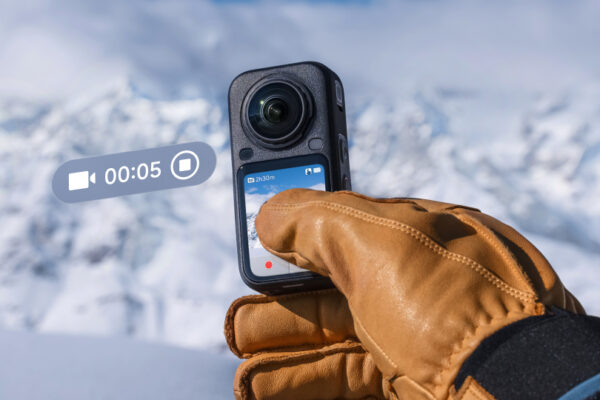 Insta360、8K対応の新フラッグシップ「X6」発表。1台3役の360度カメラ｜Insta360