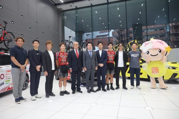 宇都宮ジャパンカップ記者発表会　豪華出場選手発表や宇都宮ブリッツェンの特別“いちご”ジャージ公開