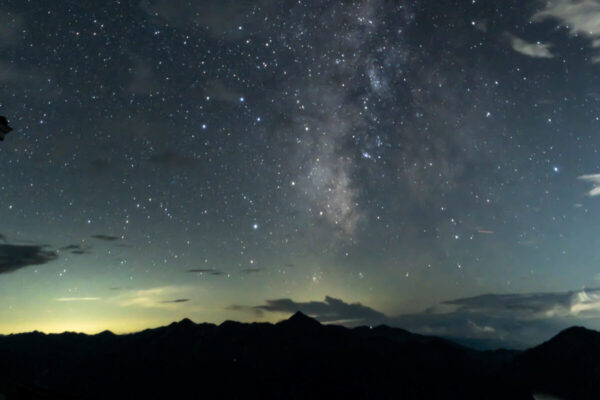美しい星空を見たくて白馬三山へ、ゴールは歩いてしか行けない秘湯・白馬鑓温泉小屋