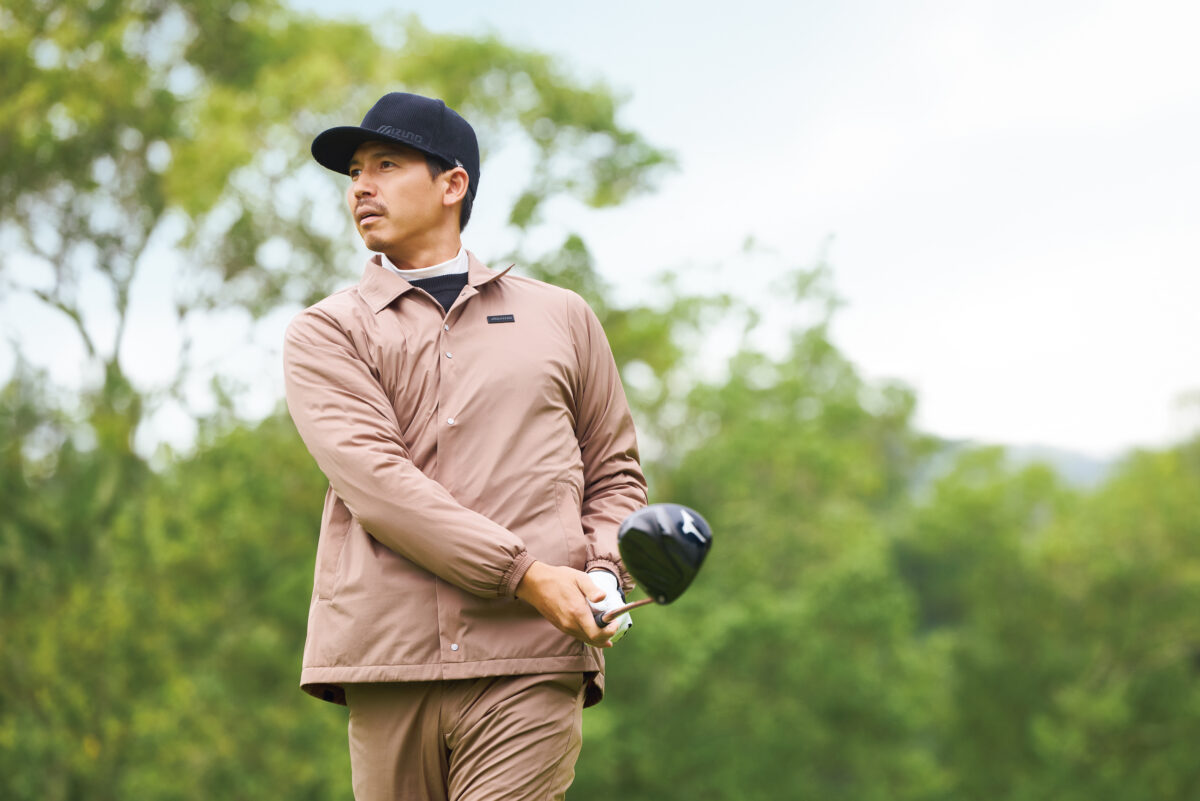 【Men’s】ミズノ新作ゴルフウェアで秋冬を快適に。ネクスライトエアで動きやすく暖かい