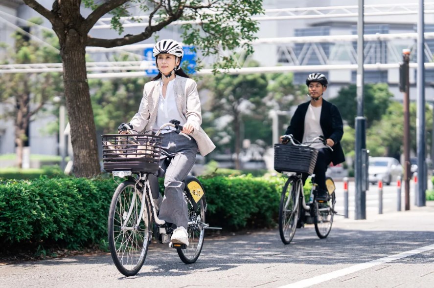 JR東海×OpenStreet、小田原駅でシェアサイクルを開始 荷物預かり・観光案内の実証実験も10月から