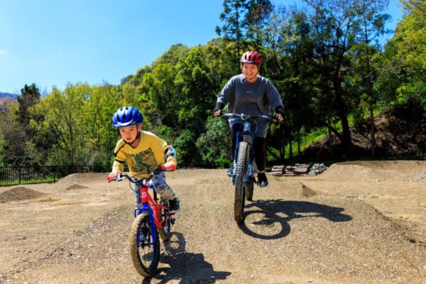 電動MTBで古道を走る「森のアドベンチャーサイクルフェス」、広島・安芸太田町で11月7日に無料開催